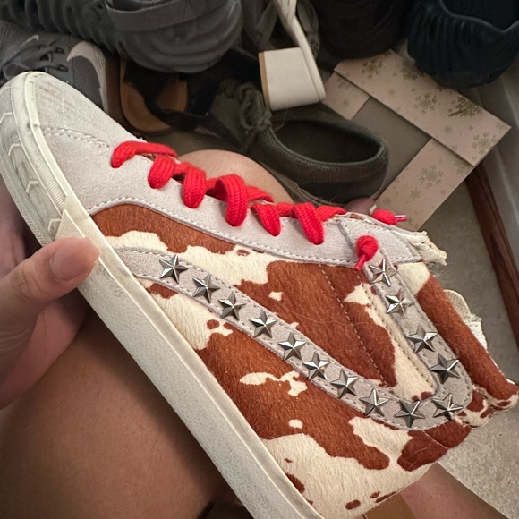 NWOT VINTAGE HAVANA COW PRINT CATHERINE MULTI MIX SNEAKERS 7.5 - Picture 2 of 9